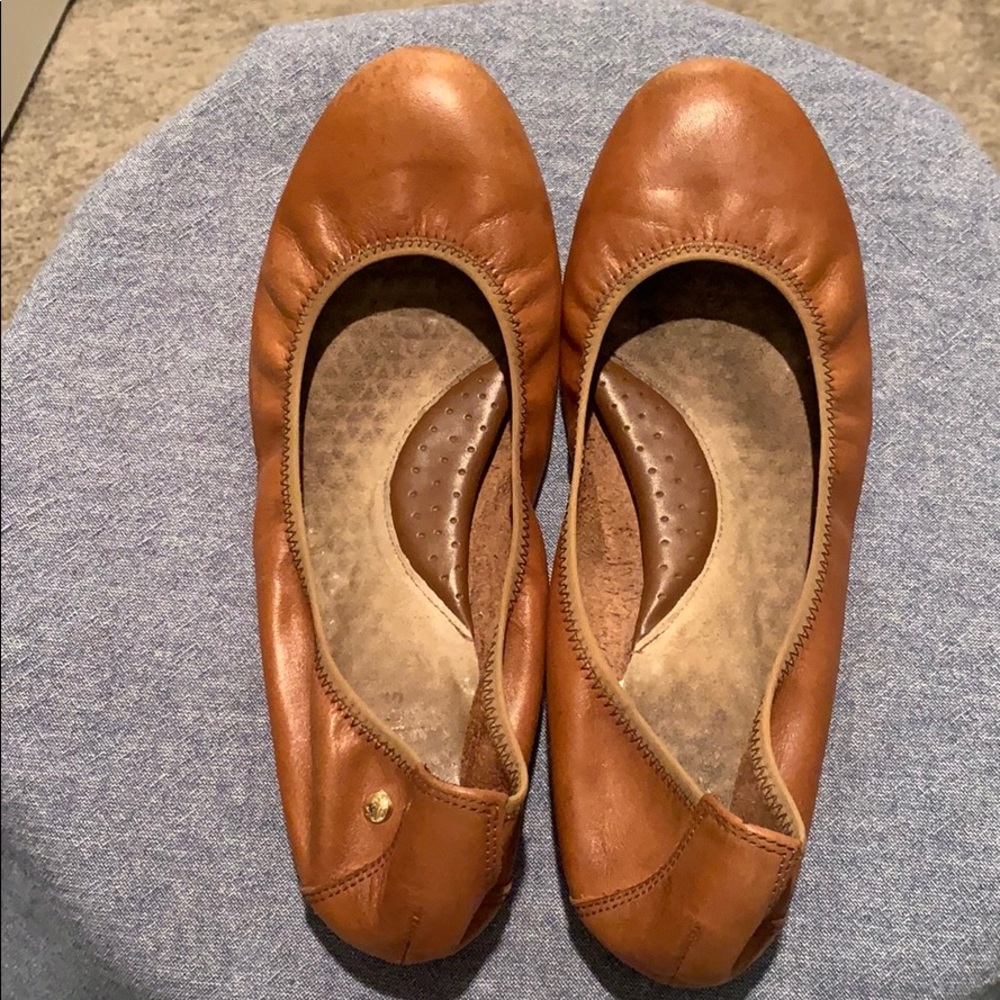 Ballet flats
